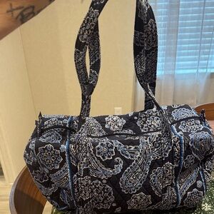 Vera Bradley duffle bag